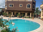 Load image into Gallery viewer, Vacation Villas Runaway Bay, 2 Bedroom and 2 Bathroom Mountain View
