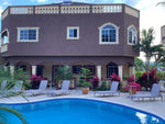 Load image into Gallery viewer, Vacation Villas Runaway Bay, 2 Bedroom and 2 Bathroom Mountain View
