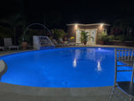 Load image into Gallery viewer, Vacation Villas Runaway Bay ,1 Bedroom Suite with open Kitchen.
